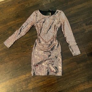 Shimmering backless minidress-small